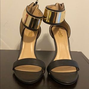 Black and gold stiletto